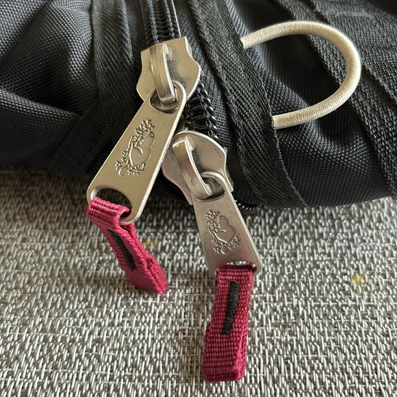 Sling bag, crossbody, backpack, perfect for hiking - Picture 6 of 6